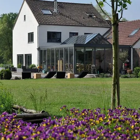 Bed & Breakfast De Boerderie Beverlo